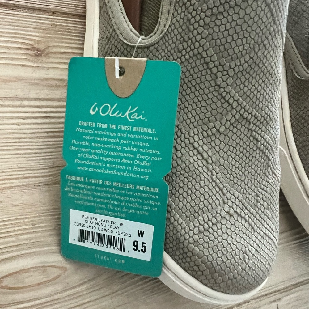 OluKai Pehuea Leather Slip-On Shoes Women’s 9.5 Clay Honu NWT - Picture 2 of 5